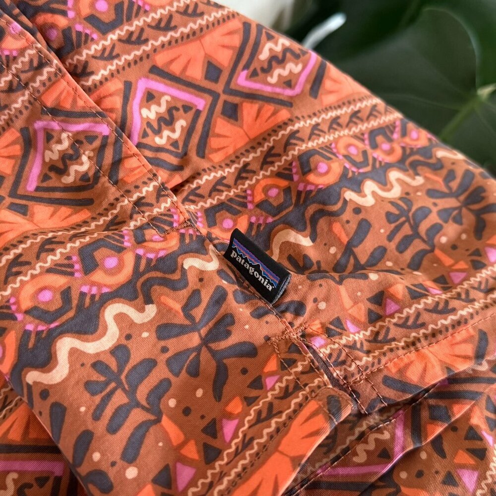 Women's Barely Baggies Shorts Size M Mangrove Tiki Henna Brown Rust Surf Swim - Picture 9 of 15